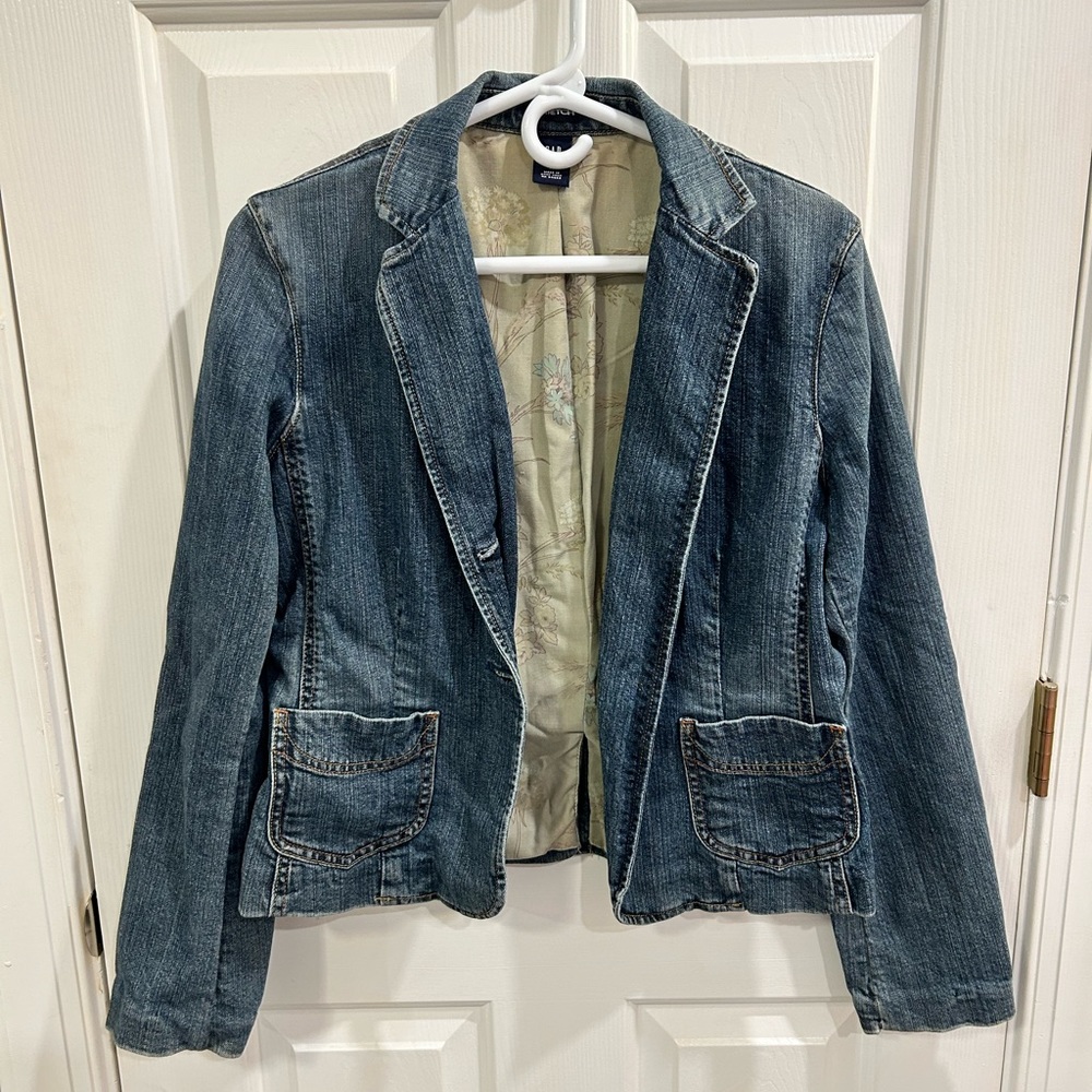 VINTAGE Gap medium wash stretch denim Jean blazer 2 button slight distress sz 10